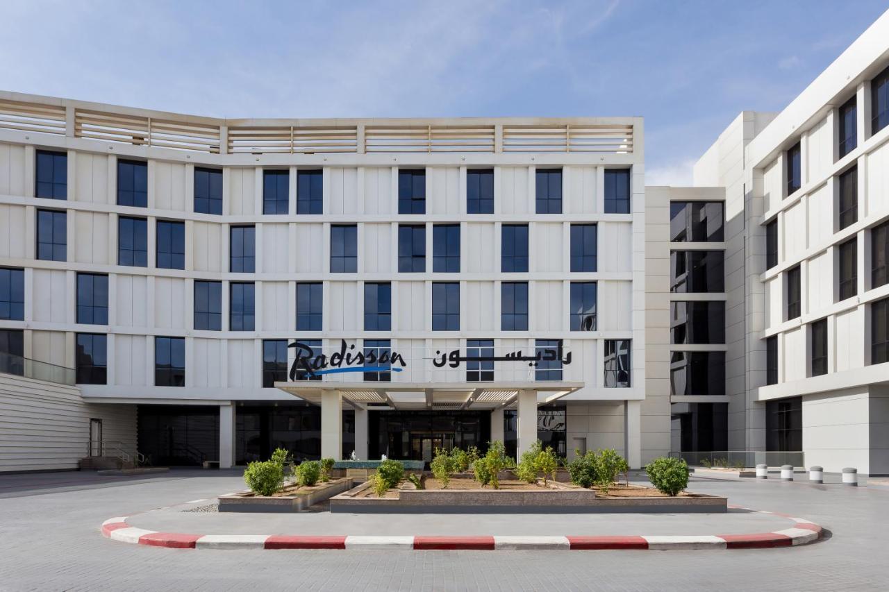 Radisson Hotel & Apartments Dammam Industrial City Bagian luar foto