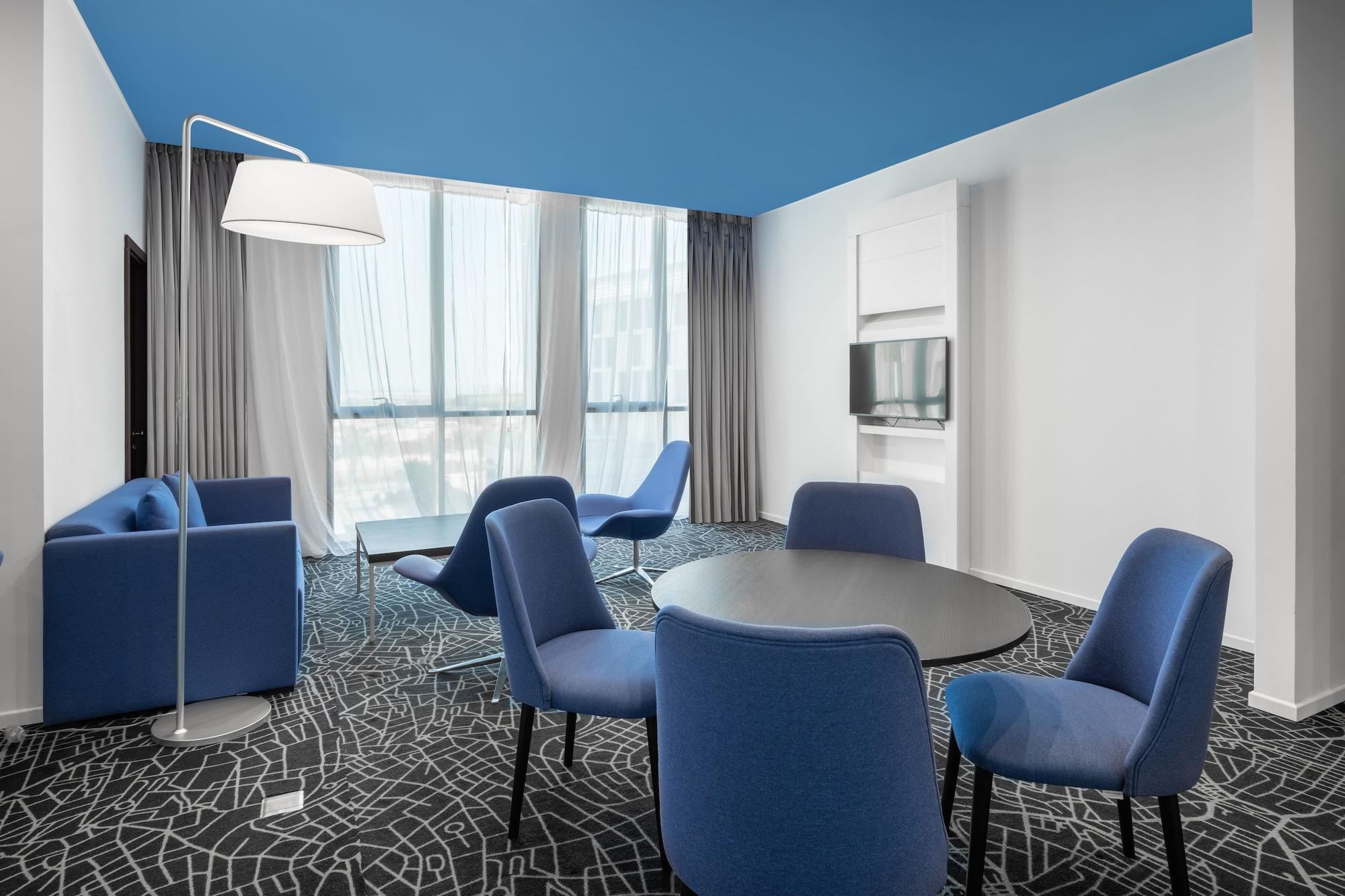 Radisson Hotel & Apartments Dammam Industrial City Bagian luar foto