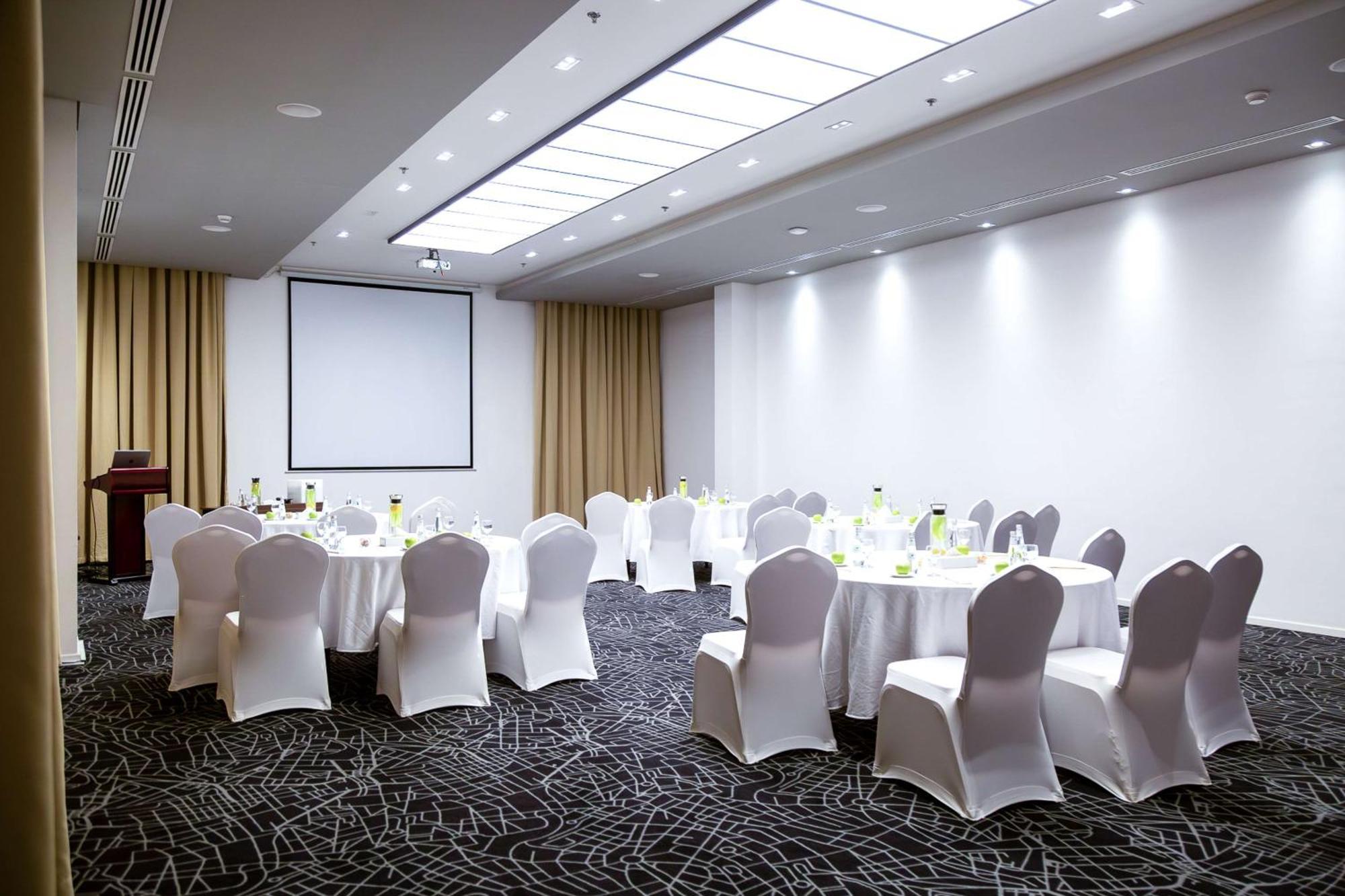 Radisson Hotel & Apartments Dammam Industrial City Bagian luar foto