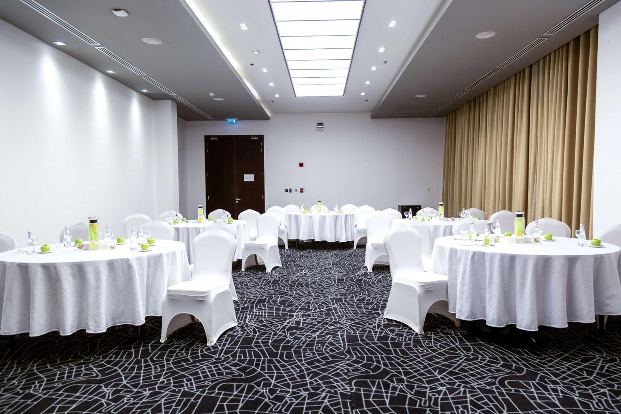 Radisson Hotel & Apartments Dammam Industrial City Bagian luar foto