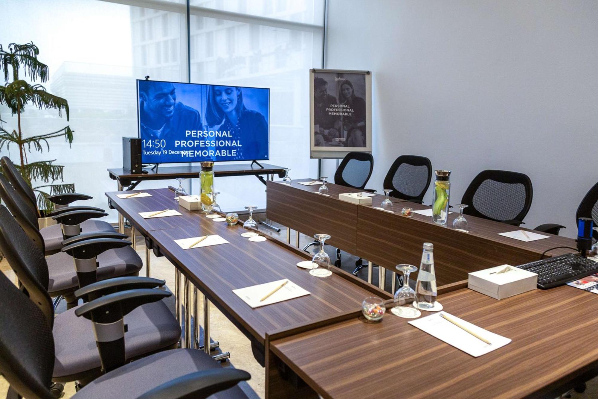 Radisson Hotel & Apartments Dammam Industrial City Bagian luar foto