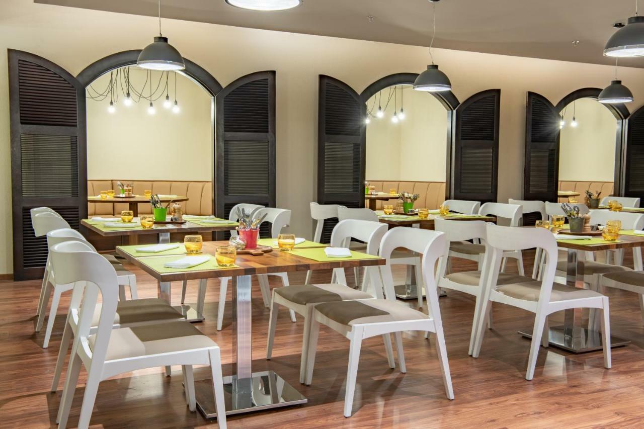 Radisson Hotel & Apartments Dammam Industrial City Bagian luar foto