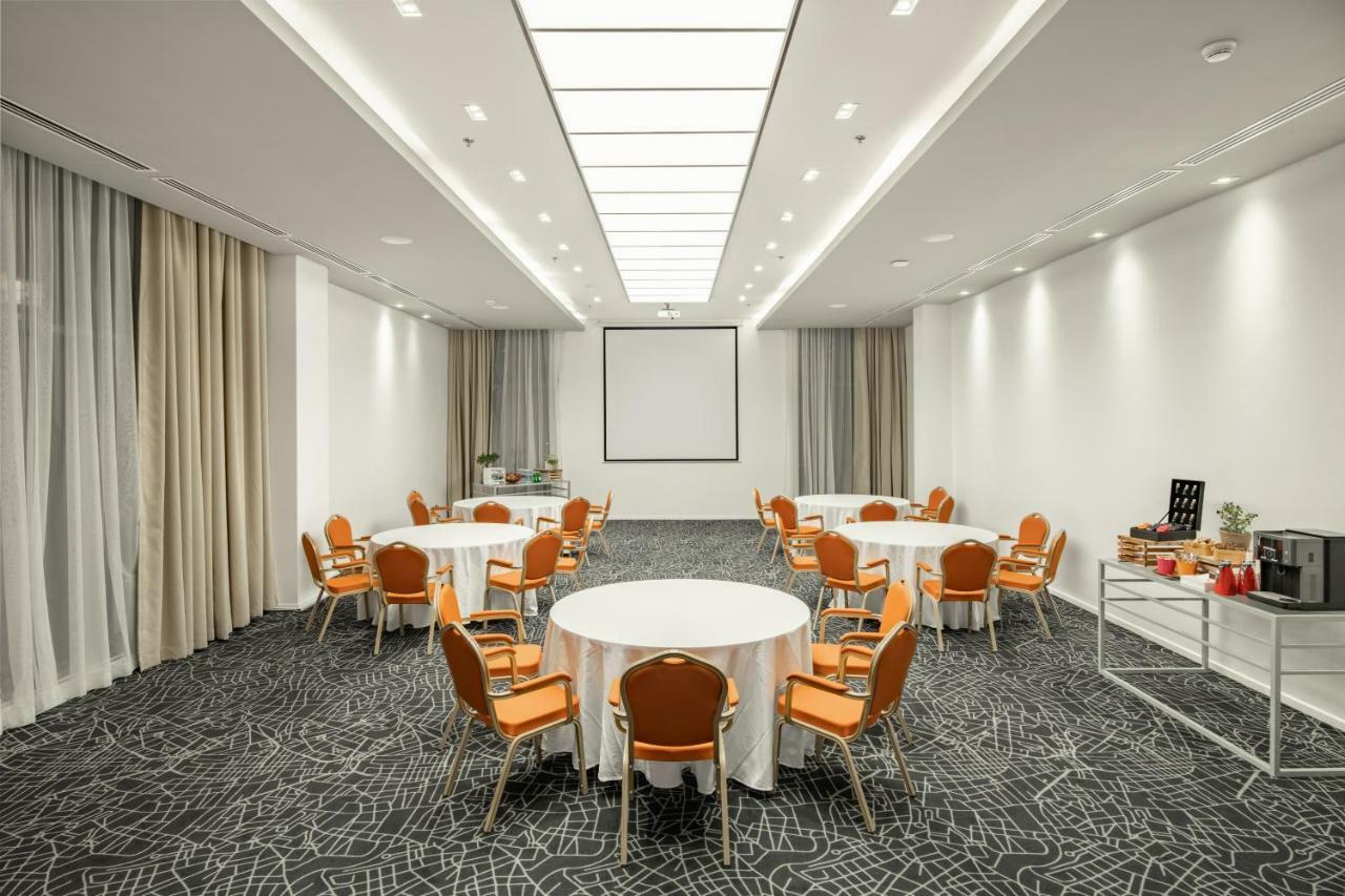 Radisson Hotel & Apartments Dammam Industrial City Bagian luar foto