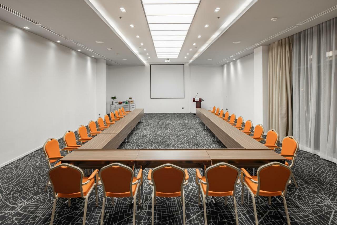 Radisson Hotel & Apartments Dammam Industrial City Bagian luar foto