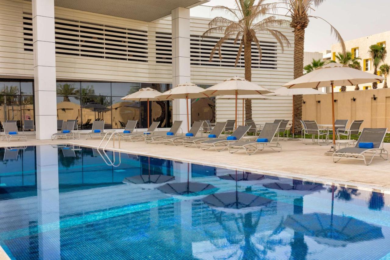 Radisson Hotel & Apartments Dammam Industrial City Bagian luar foto
